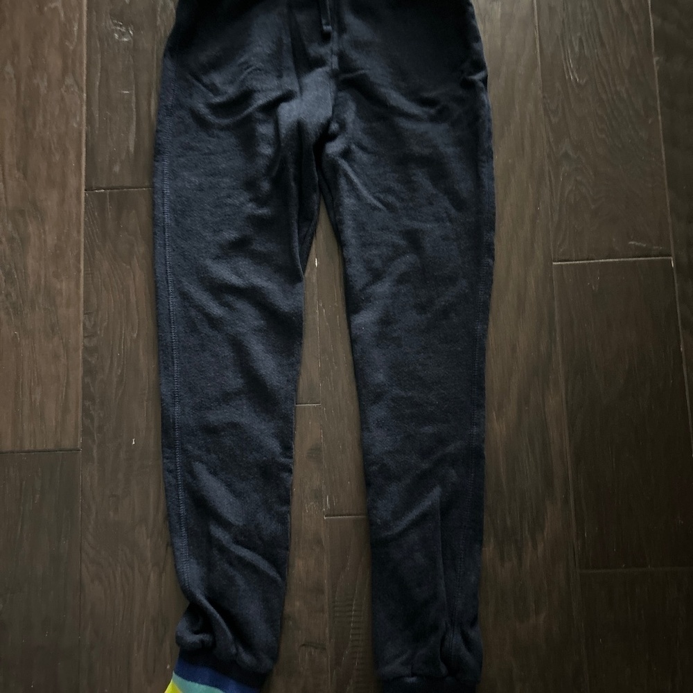 Sundry joggers